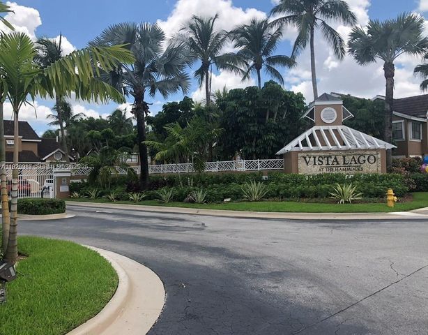 15689 SW 106th Ln 702, Miami, FL 33196