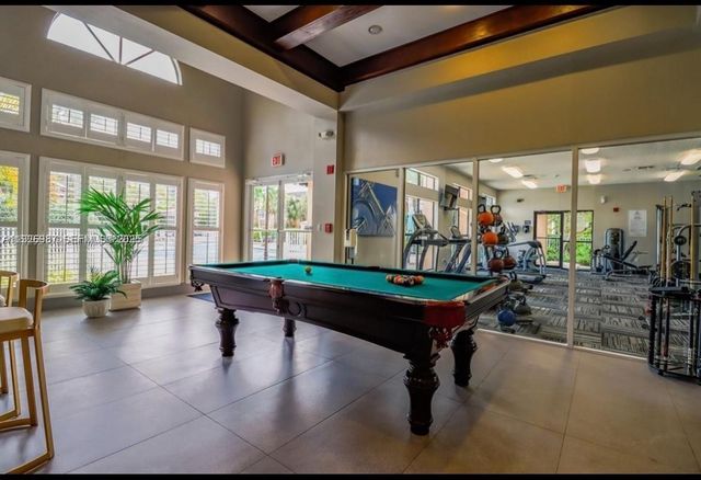 15689 SW 106th Ln 702, Miami, FL 33196