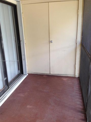 15689 SW 106th Ln 702, Miami, FL 33196