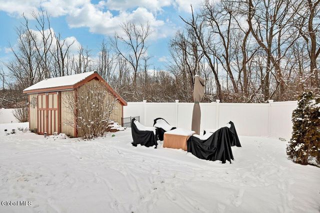 2A Castle Drive, Stillwater, NY 12170