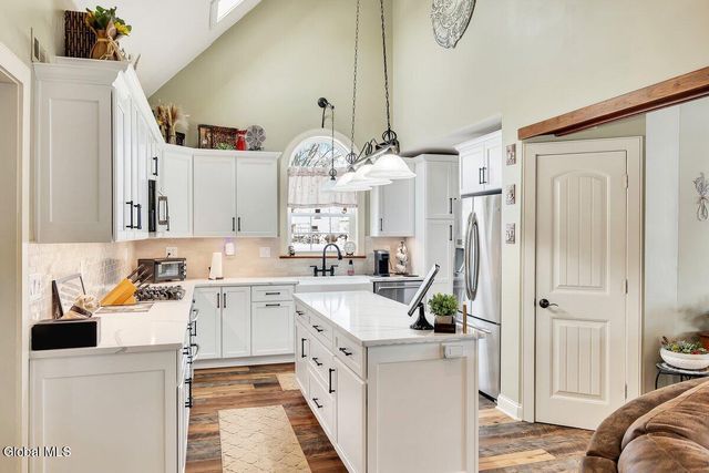 2A Castle Drive, Stillwater, NY 12170