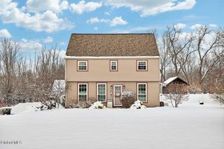 2A Castle Drive, Stillwater, NY 12170