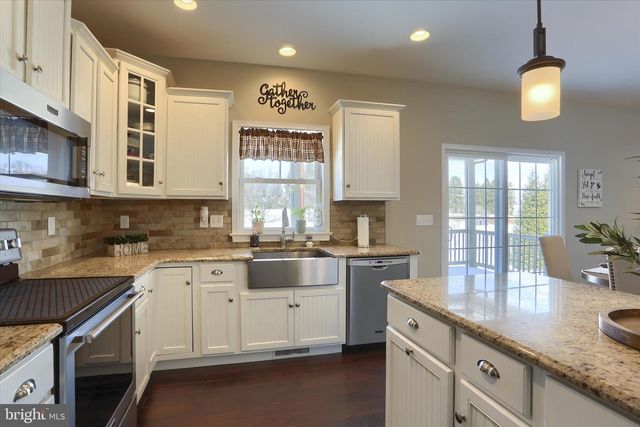 1520 ZESTAR DR, Mechanicsburg, PA 17055