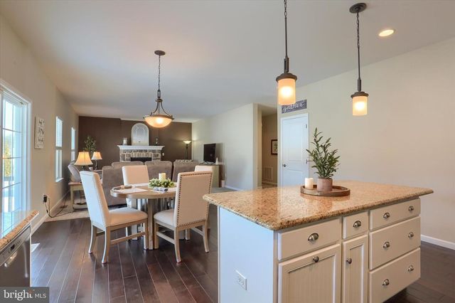 1520 ZESTAR DR, Mechanicsburg, PA 17055