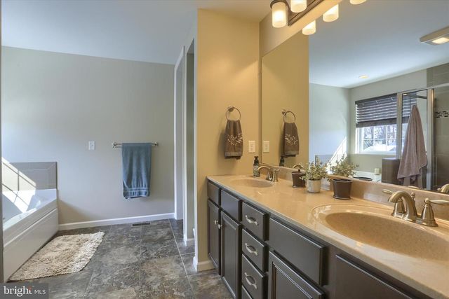 1520 ZESTAR DR, Mechanicsburg, PA 17055