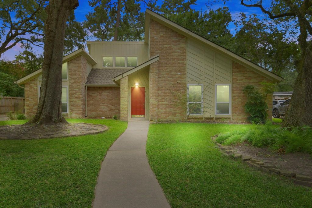 1910 Lakeville Drive, Houston, TX 77339