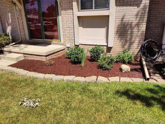 1979 E Franklin Drive, Canton, MI 48187
