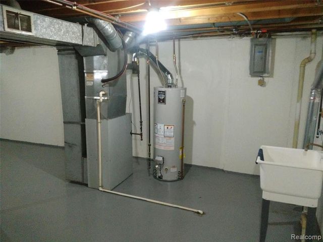 1979 E Franklin Drive, Canton, MI 48187