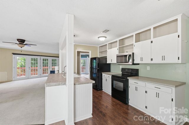 3190 Holly Road, Connelly Springs, NC 28612