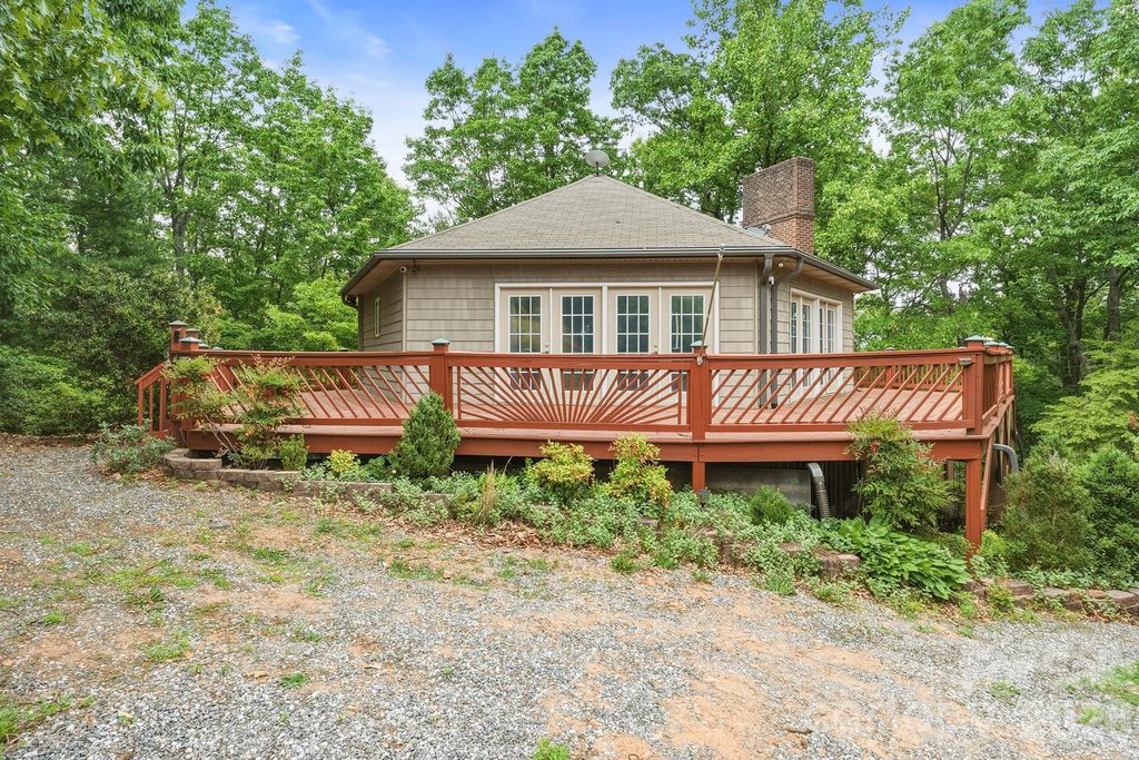 3190 Holly Road, Connelly Springs, NC 28612