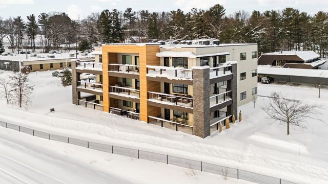 225 E Seventeenth Street, Traverse City, MI 49684