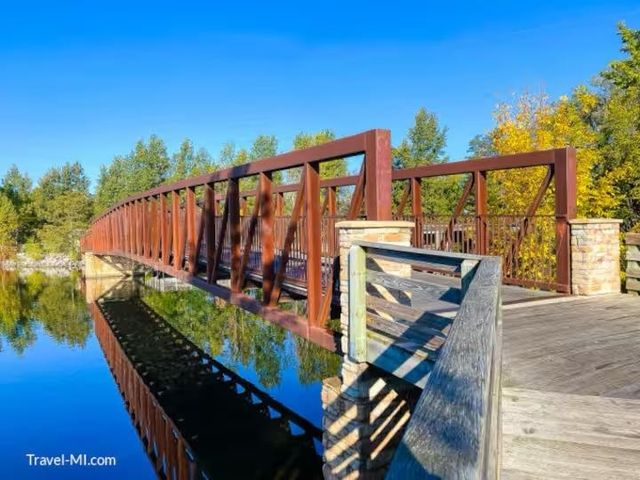 225 E Seventeenth Street, Traverse City, MI 49684