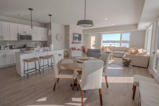 225 E Seventeenth Street, Traverse City, MI 49684