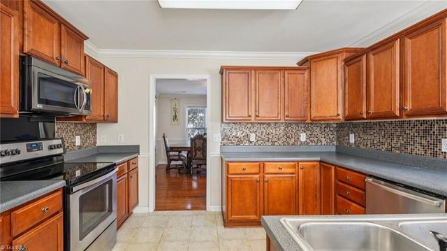 5712 Election Oak Drive, High Point, NC 27265