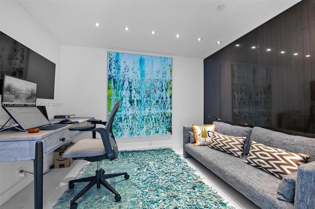 400 S Pointe Dr 1006, Miami Beach, FL 33139