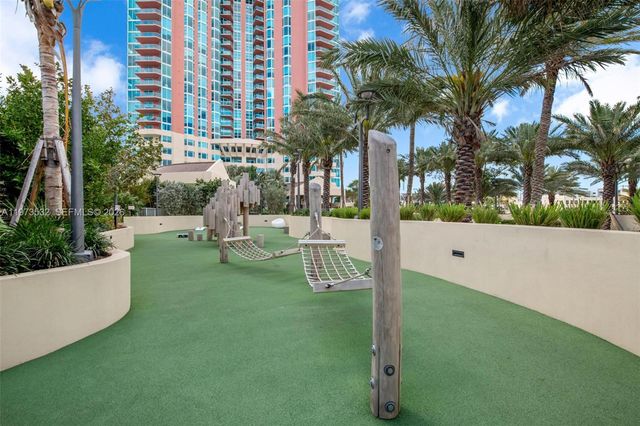 400 S Pointe Dr 1006, Miami Beach, FL 33139