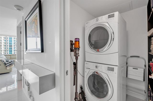 400 S Pointe Dr 1006, Miami Beach, FL 33139