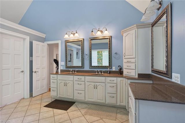 521 Woodards Ford RD, Chesapeake, VA 23322