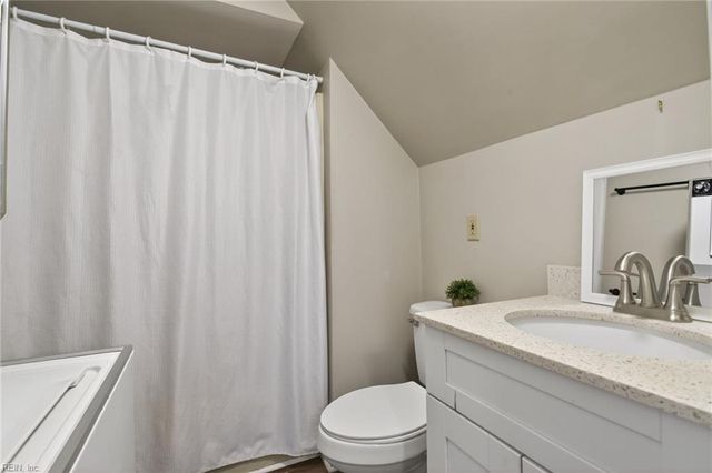 521 Woodards Ford RD, Chesapeake, VA 23322