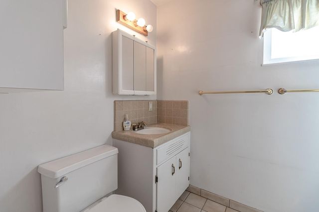 1250 Slayton Dr, Manteca, CA 95336