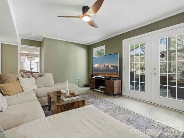 9234 Covedale Drive, Charlotte, NC 28270