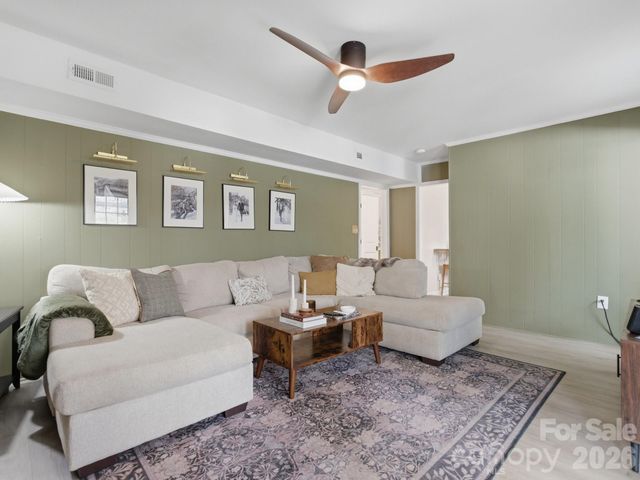 9234 Covedale Drive, Charlotte, NC 28270