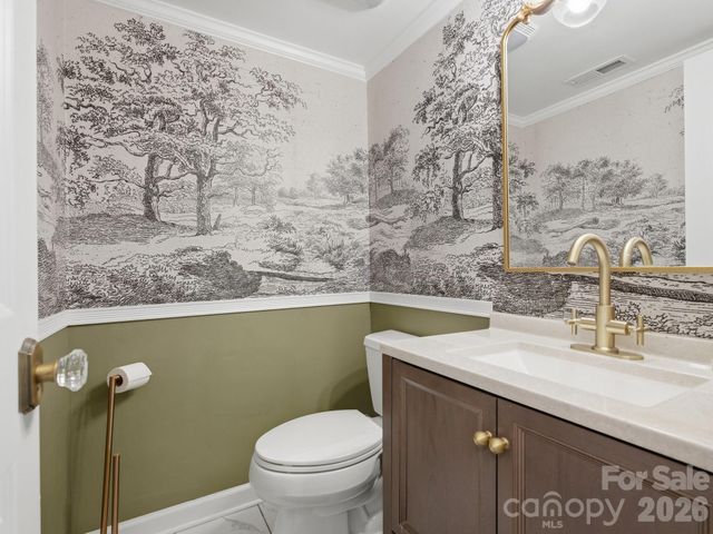 9234 Covedale Drive, Charlotte, NC 28270