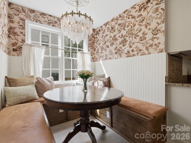 9234 Covedale Drive, Charlotte, NC 28270