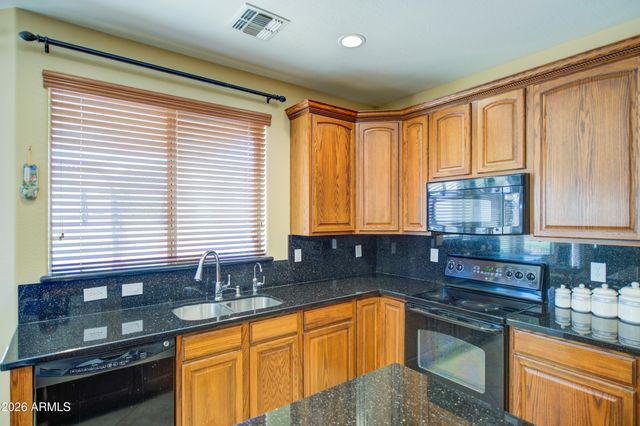18017 W DESERT Lane, Surprise, AZ 85388