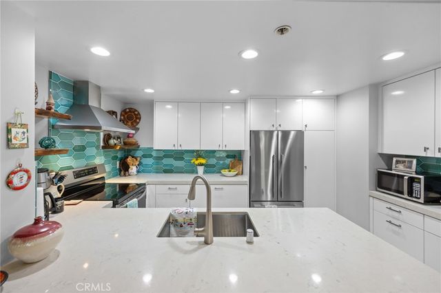 13650 Del Monte 3A, Seal Beach, CA 90740