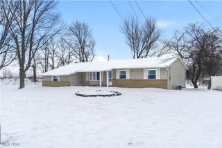 3212 Foxmoor Street NE, Hartville, OH 44632