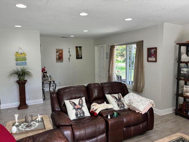 3181 NW 66th, Fort Lauderdale, FL 33309