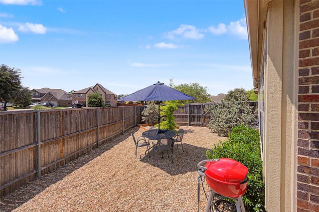 1204 Barberry Drive, Burleson, TX 76028