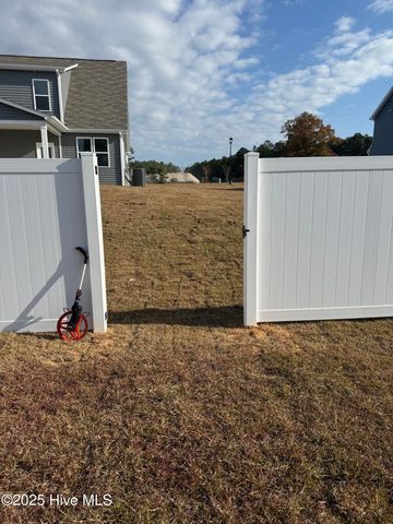 370 Summer Wind Way, Aberdeen, NC 28315