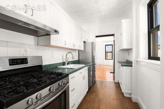 420 8th Street, New York City, NY 11215
