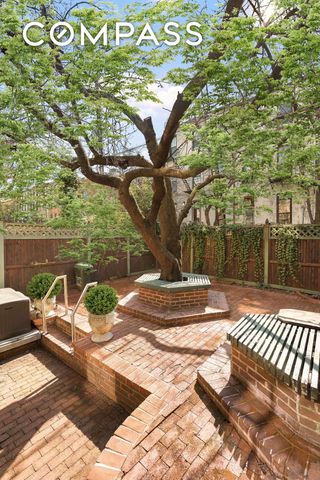 420 8th Street, New York City, NY 11215
