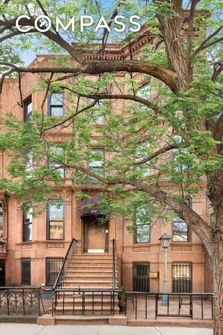 420 8th Street, New York City, NY 11215