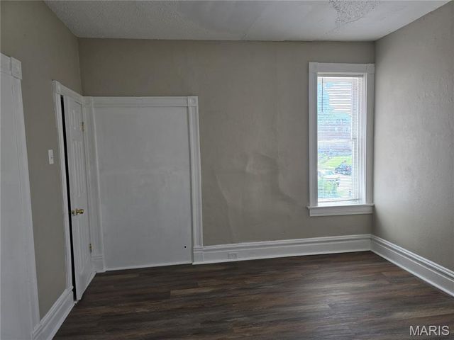 4555 S Compton Avenue, St Louis, MO 63111