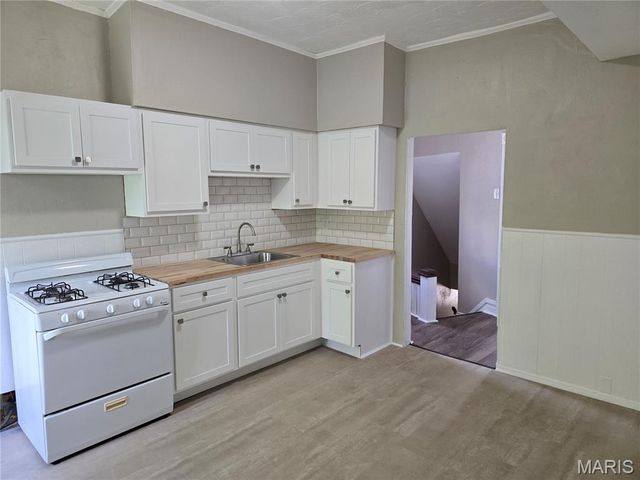 4555 S Compton Avenue, St Louis, MO 63111