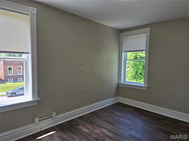 4555 S Compton Avenue, St Louis, MO 63111