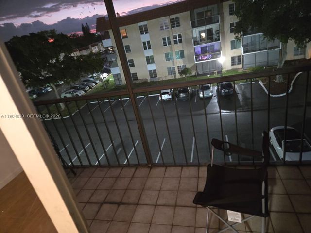 4156 Inverrary Dr 404, Lauderhill, FL 33319