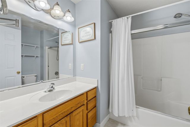 3560 Smithfield Way, Kalamazoo, MI 49009