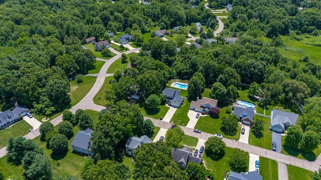 3560 Smithfield Way, Kalamazoo, MI 49009