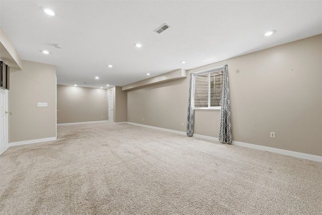 3560 Smithfield Way, Kalamazoo, MI 49009