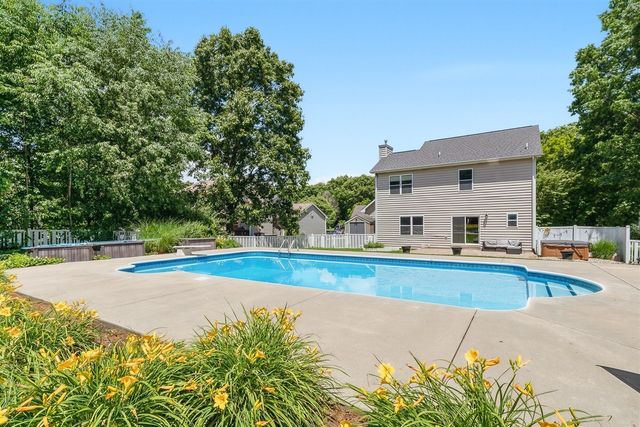 3560 Smithfield Way, Kalamazoo, MI 49009