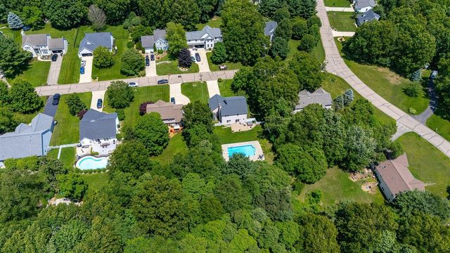 3560 Smithfield Way, Kalamazoo, MI 49009