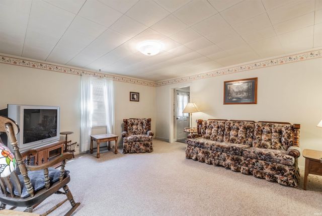 321 E Chestnut Street, Boonville, IN 47601