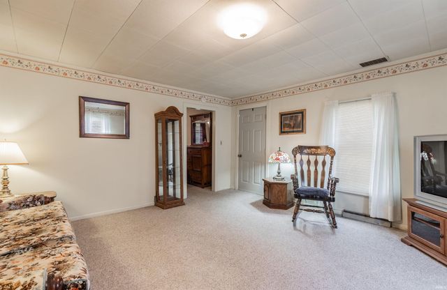 321 E Chestnut Street, Boonville, IN 47601
