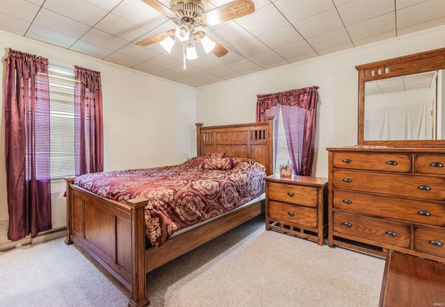 321 E Chestnut Street, Boonville, IN 47601