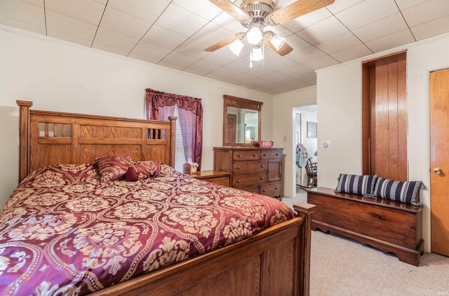321 E Chestnut Street, Boonville, IN 47601